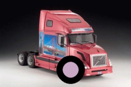 ГРУЗОВИКИ VOLVO И FREIGHTLINER